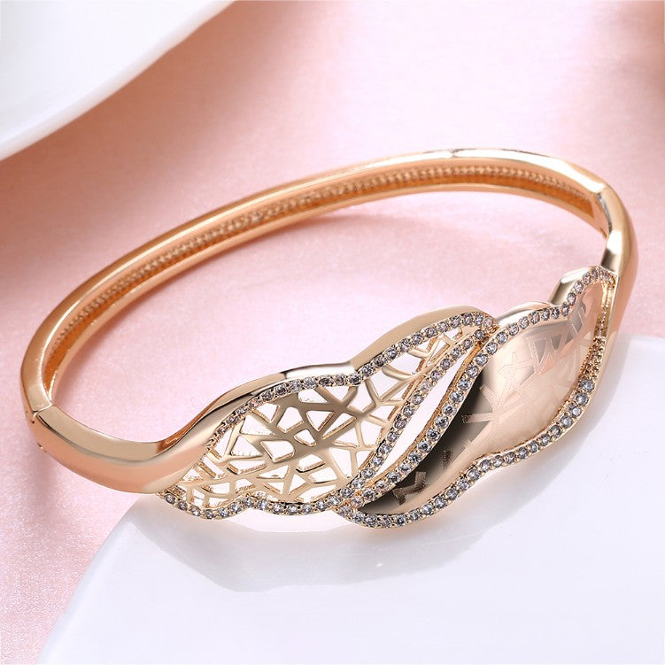 Austrian Crystal 18K Gold Plated Ariana Bangle - Golden NYC Jewelry