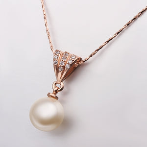 Freshwater Pearl Necklace in 18K White Gold Plated