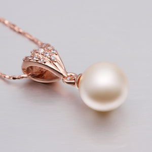 Freshwater Pearl Necklace in 18K White Gold Plated