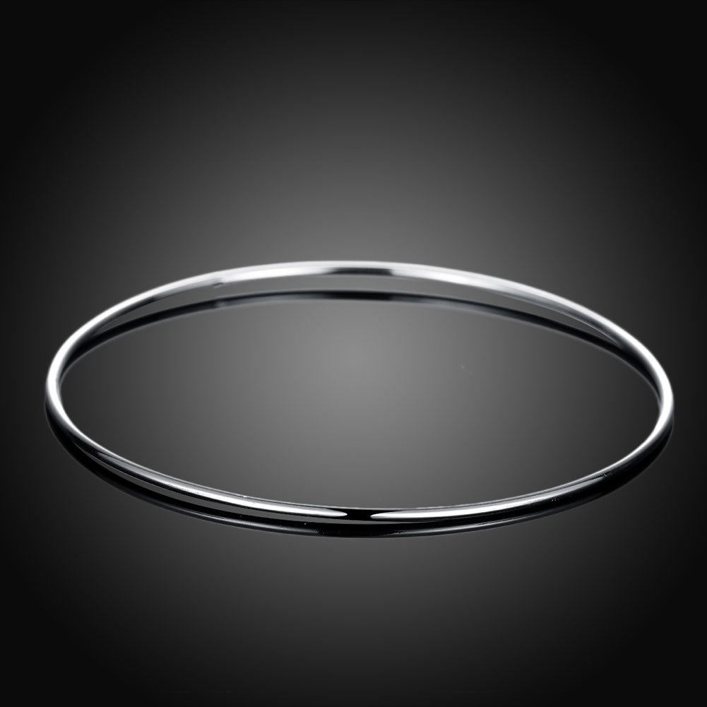 Thin Bangle in 18K White Gold Plated