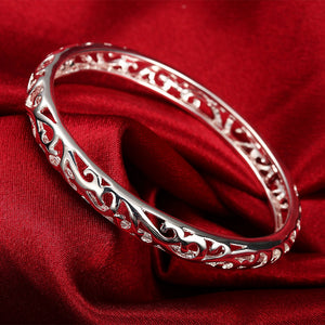 Filigree Heart Bangle in 18K White Gold Plated