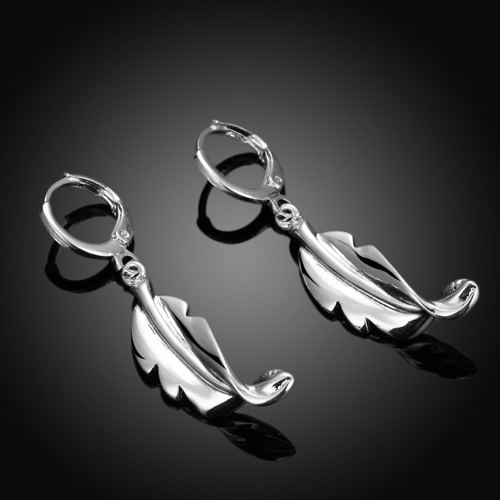 Leaf Stud Earring in 18K White Gold Plated