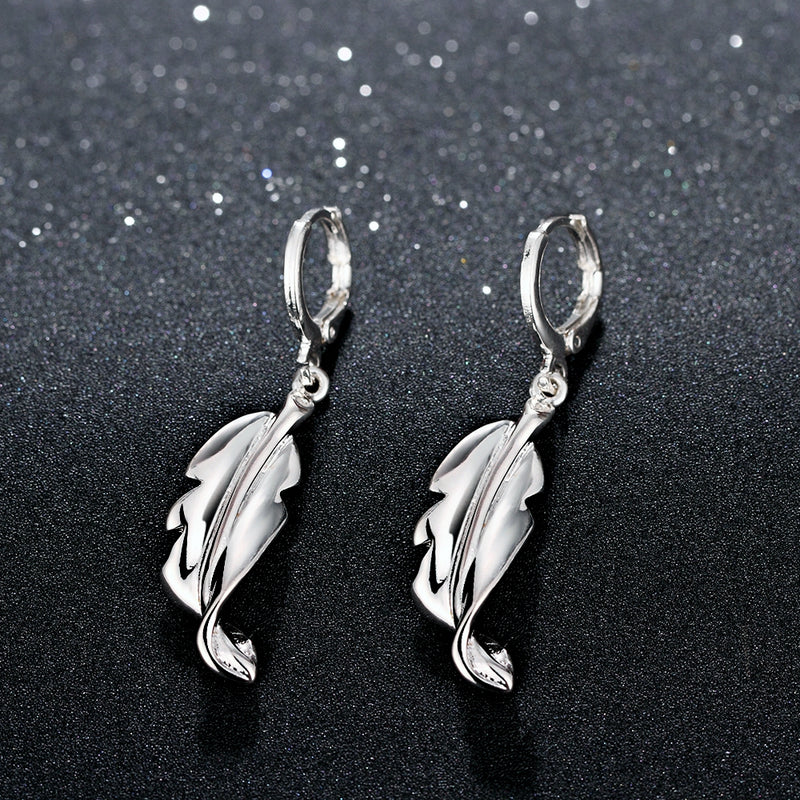 Leaf Stud Earring in 18K White Gold Plated