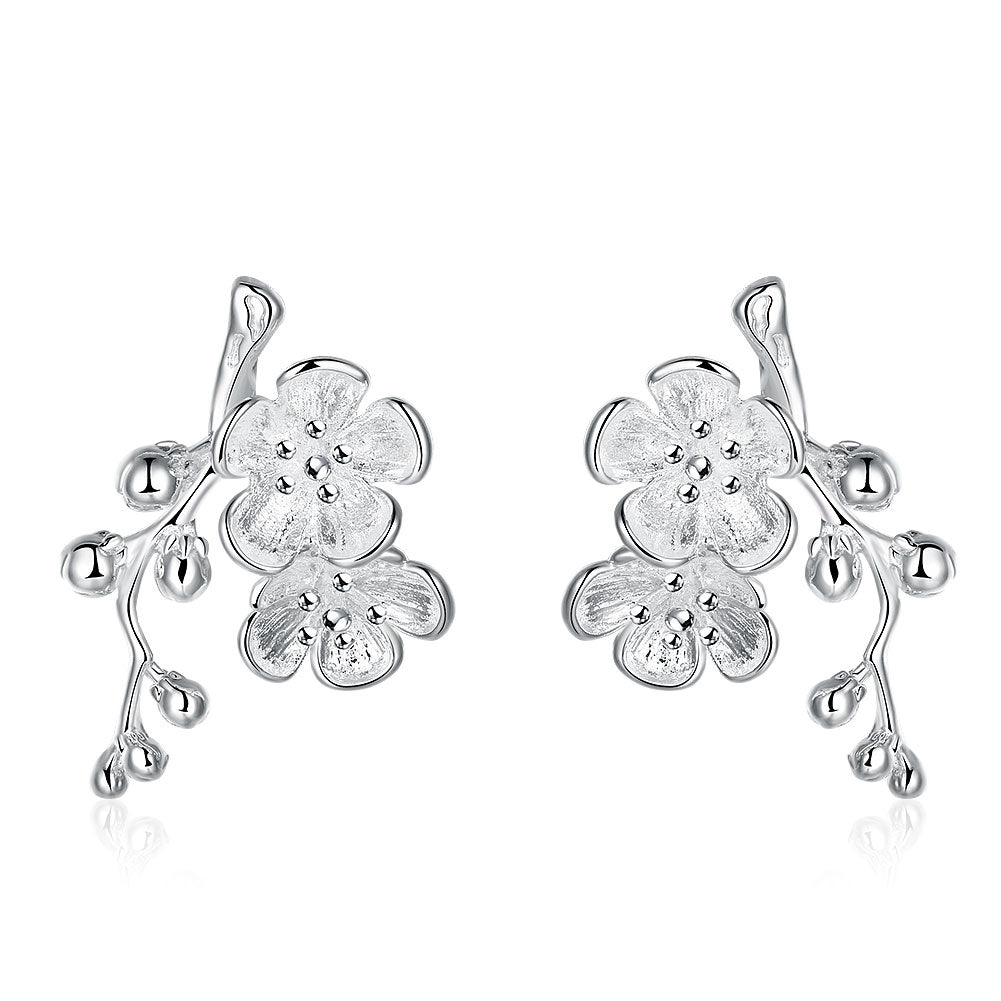 Vine Stud Earring in 18K White Gold Plated