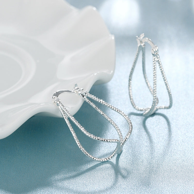 Large Hoop Earring in 18K White Gold Plated