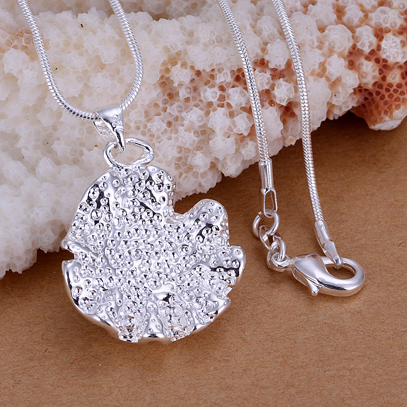 Seashell Coral Necklace in 18K White Gold Plated