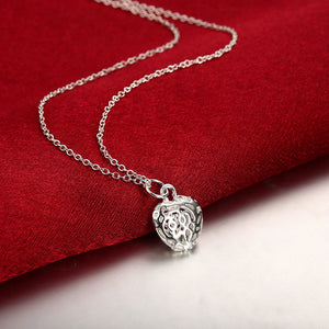 Filigree Heart Necklace in 18K White Gold Plated