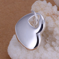 Smooth Heart Necklace in 18K White Gold Plated
